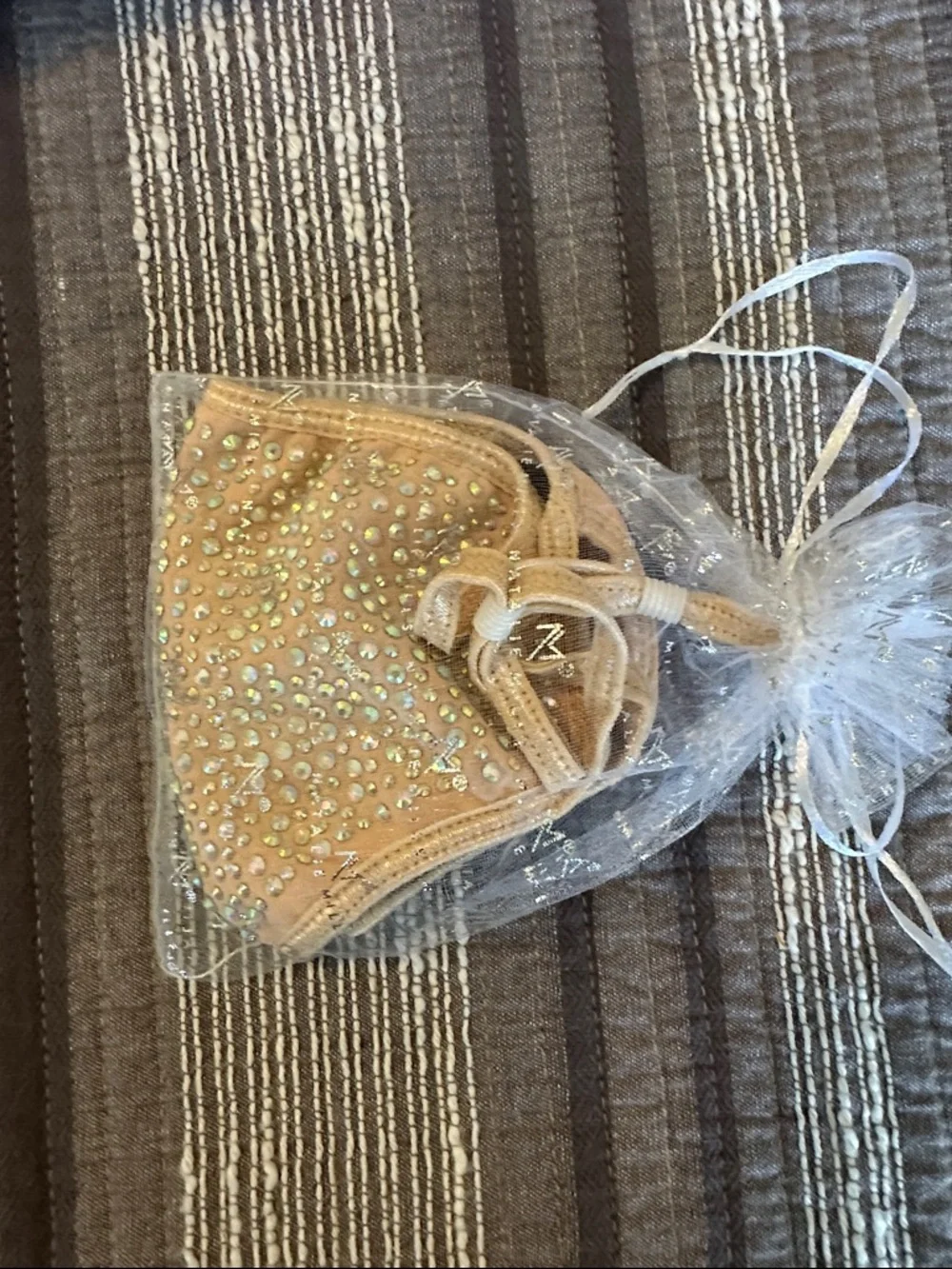 NWOT Embellished Nude Crystal Face Mask - Fashion Accessory
